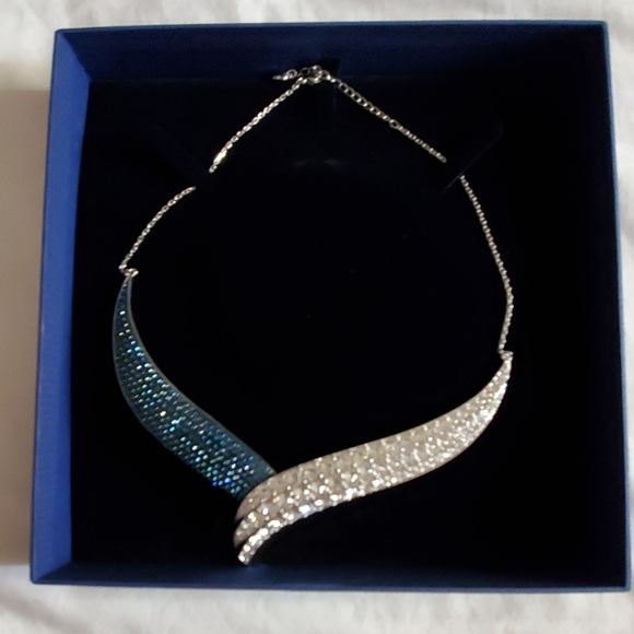 Swarovski Jewelry - SWAROVSKI Swan